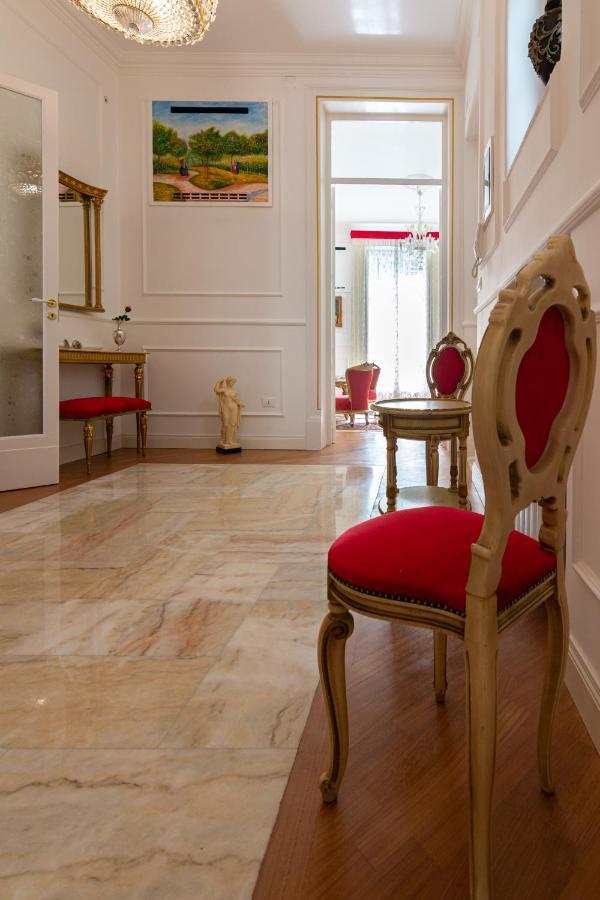 Le Rose Di Nonna Maria, Appartamento Di Lusso In Centro Citta Palermo Bagian luar foto
