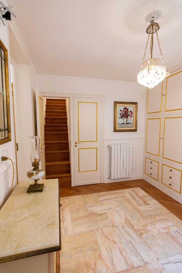 Le Rose Di Nonna Maria, Appartamento Di Lusso In Centro Citta Palermo Bagian luar foto