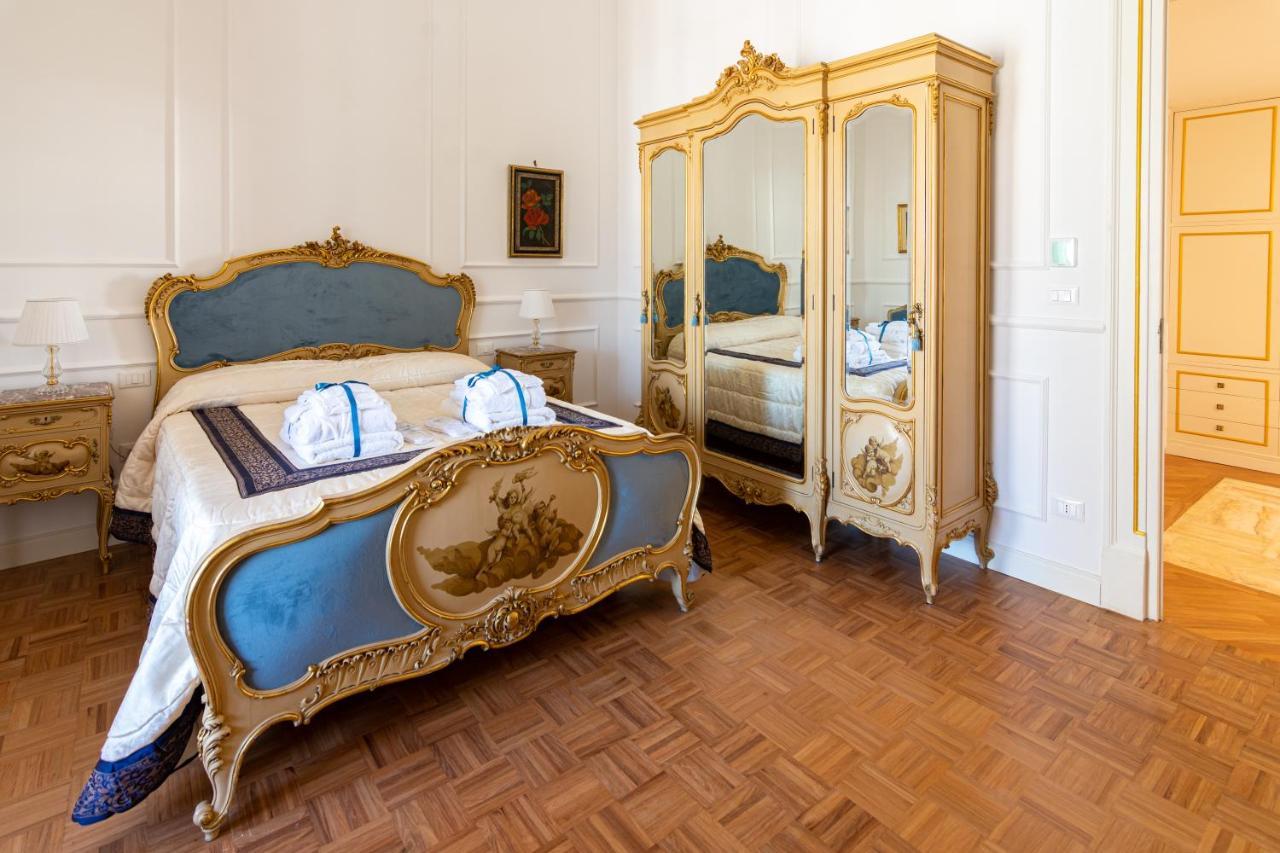 Le Rose Di Nonna Maria, Appartamento Di Lusso In Centro Citta Palermo Bagian luar foto