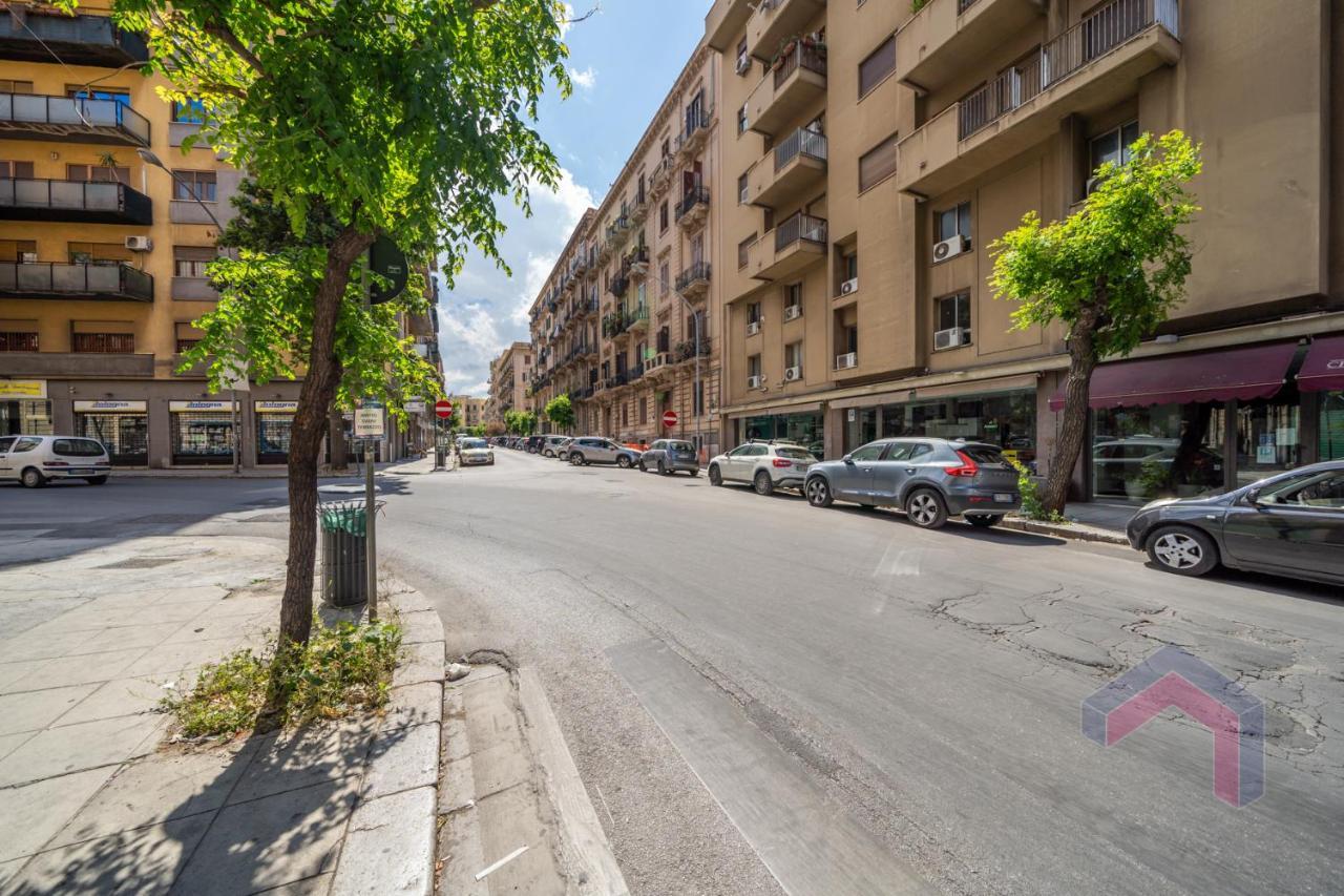 Le Rose Di Nonna Maria, Appartamento Di Lusso In Centro Citta Palermo Bagian luar foto