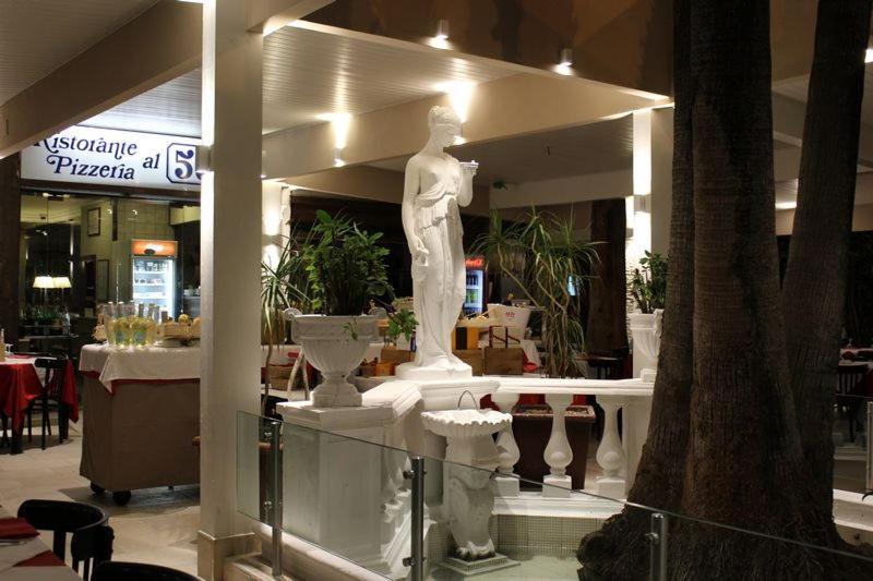 Le Rose Di Nonna Maria, Appartamento Di Lusso In Centro Citta Palermo Bagian luar foto